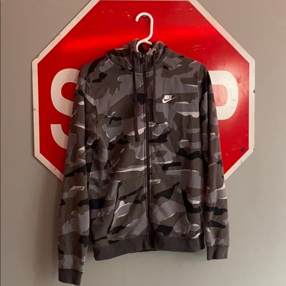 small Nike zip up gray sweatshirt - Picture 1 of 4